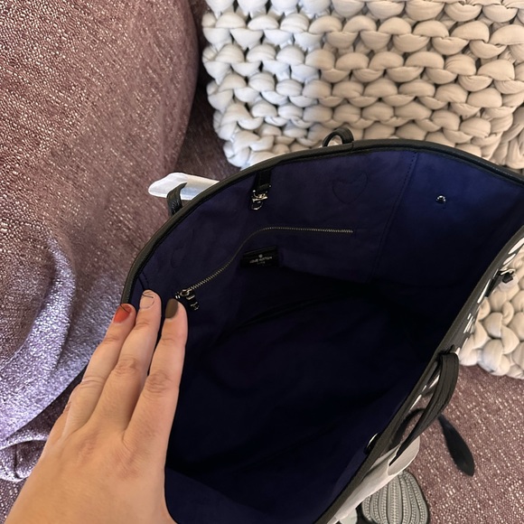 Luxury lookalike tote & wristlet - Picture 3 of 3